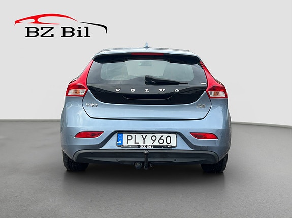 Volvo V40 4 of 21