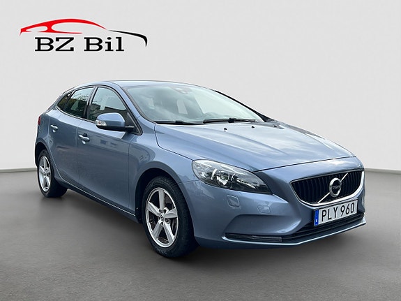 Volvo V40 7 of 21