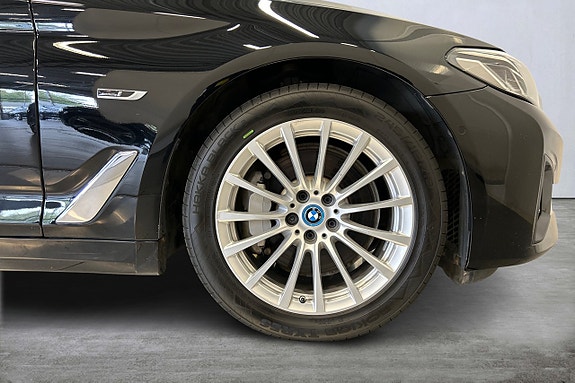 BMW 530e 9 of 24