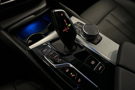BMW 530e 17 of 24