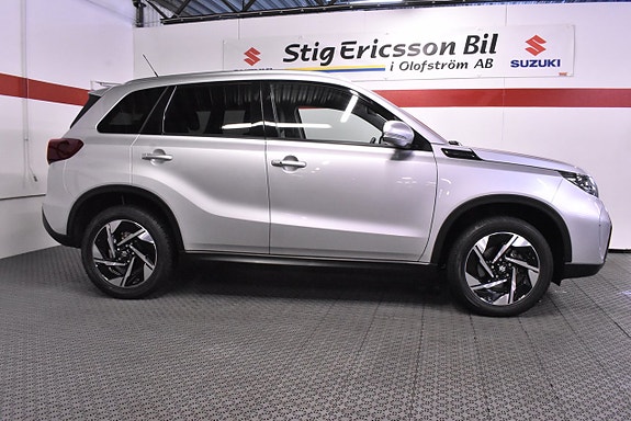 Suzuki Vitara 2 of 23