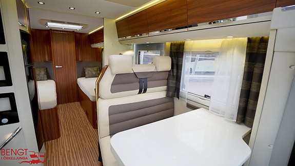 Adria Coral S 670 SLT | Låga enkelsängar | ALDE 8 of 21