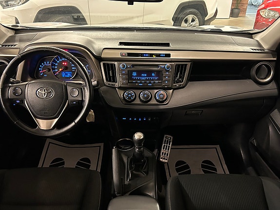 Toyota RAV4 19 of 19