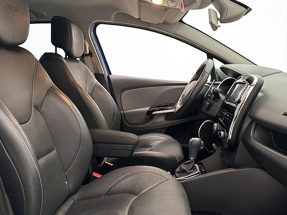 Renault Clio 14 of 30