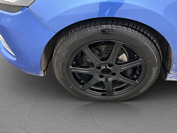 Renault Clio 30 of 30