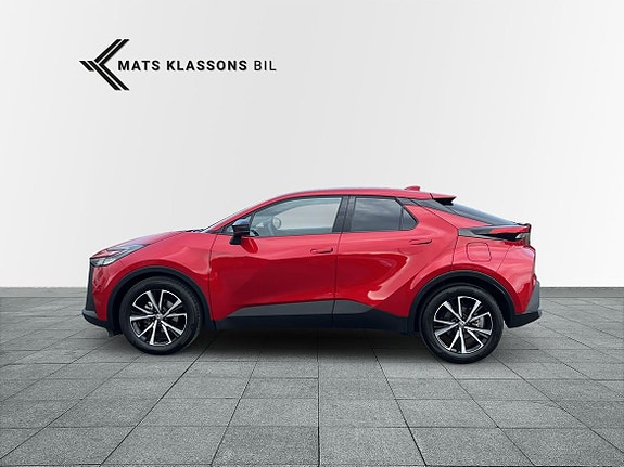 Toyota C-HR 3 of 10