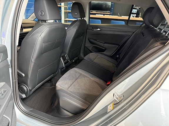 Volkswagen Golf I 16 of 18