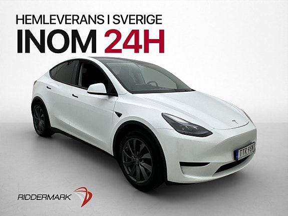 Tesla Model Y 4 of 30