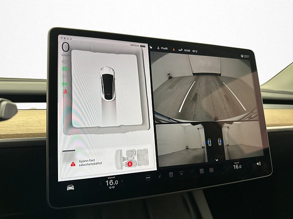 Tesla Model Y 25 of 30