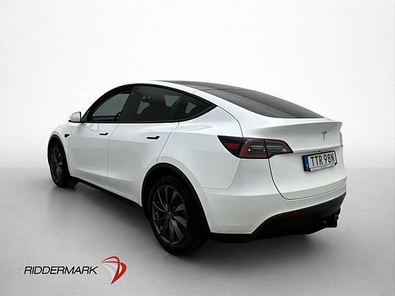Tesla Model Y 6 of 30
