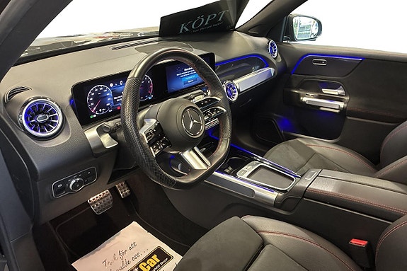 Mercedes-Benz GLB200 6 of 12