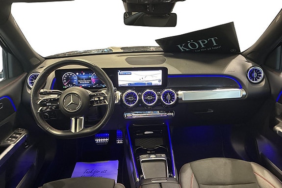 Mercedes-Benz GLB200 8 of 12