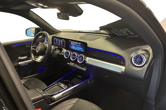 Mercedes-Benz GLB200 10 of 12