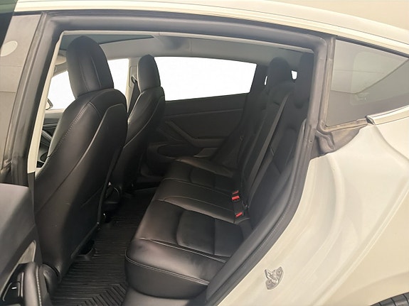 Tesla Model 3 17 of 30