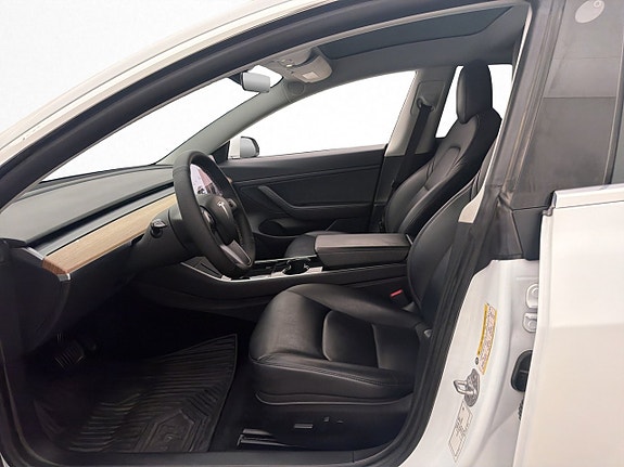 Tesla Model 3 12 of 30
