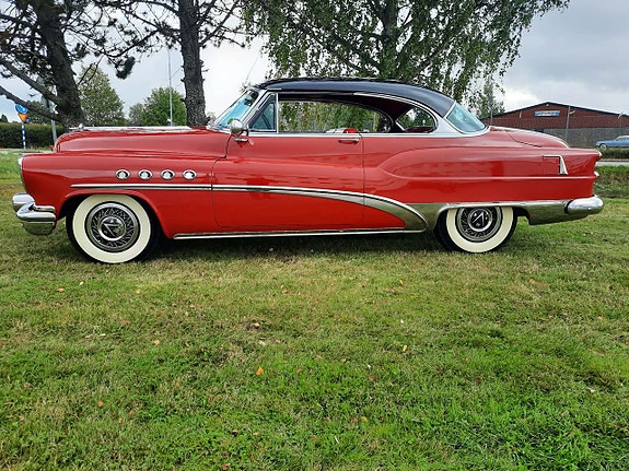 Buick Roadmaster 4 of 30