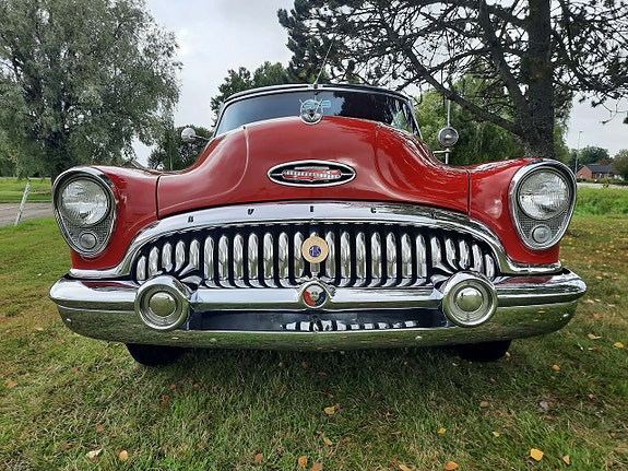 Buick Roadmaster 10 of 30