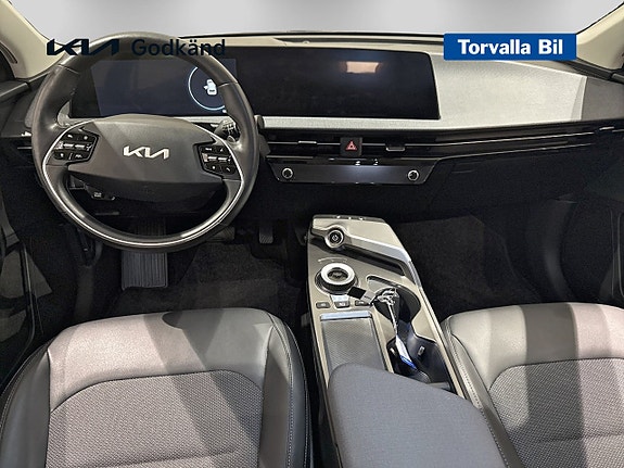 Kia EV6 8 of 15