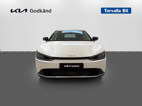 Kia EV6 3 of 15