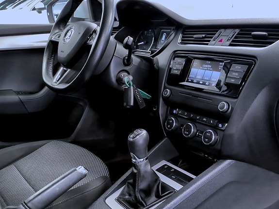 Skoda Octavia 11 of 16