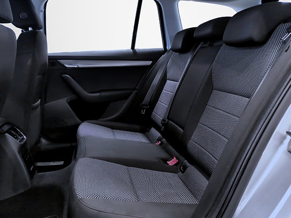 Skoda Octavia 12 of 16