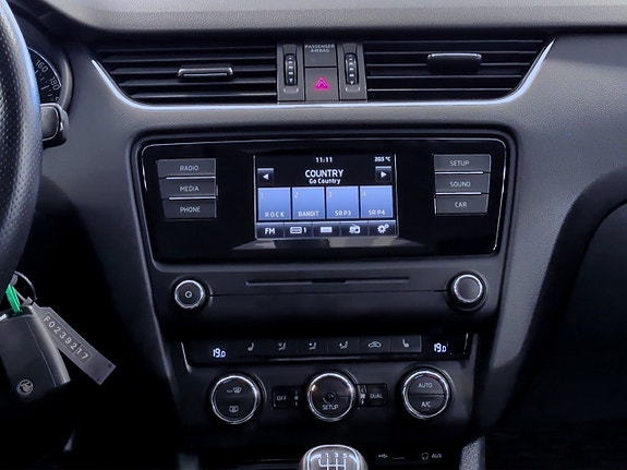 Skoda Octavia 10 of 16