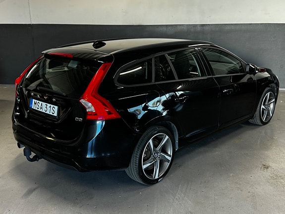 Volvo V60 11 of 23