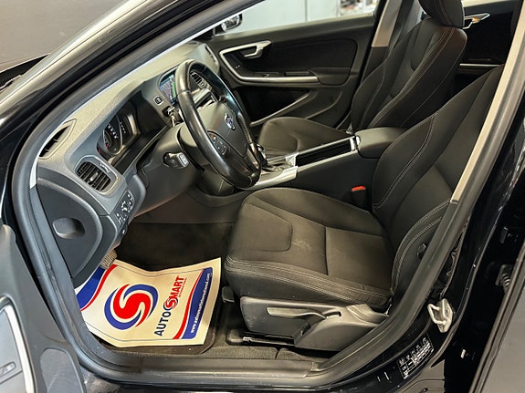 Volvo V60 13 of 23