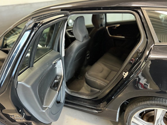 Volvo V60 15 of 23
