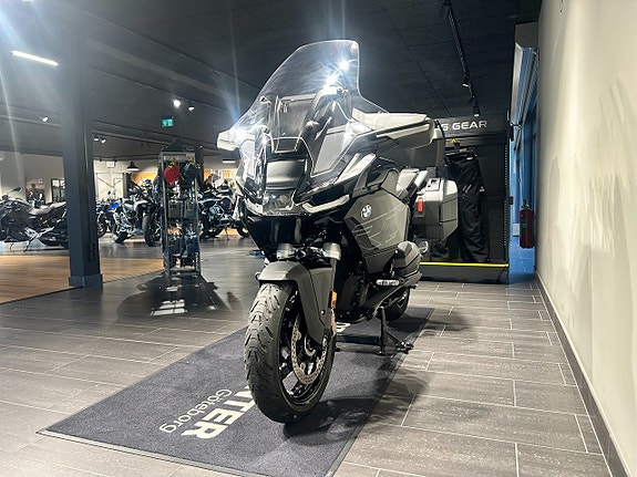 BMW R1300RT /ASA/Comfort/Dynamic/Innovation/652 mil 2 of 17