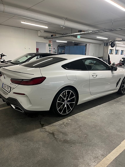 BMW M850i 5 of 5