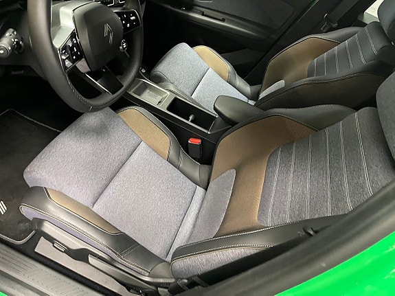Renault 5 E-Tech 4 of 17