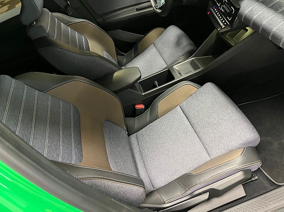 Renault 5 E-Tech 8 of 17