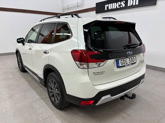 Subaru Forester 3 of 23