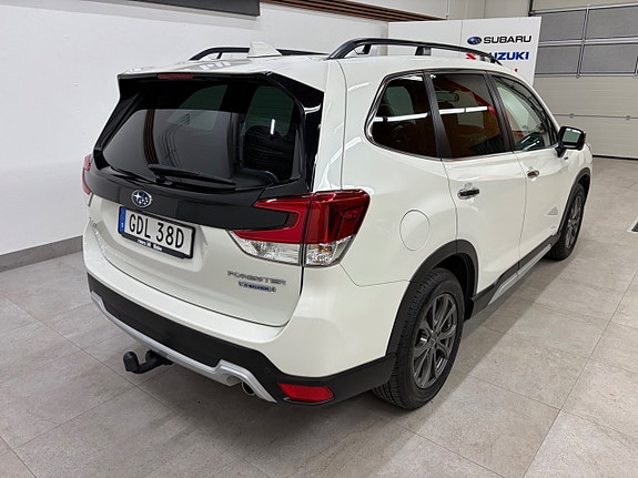 Subaru Forester 19 of 23