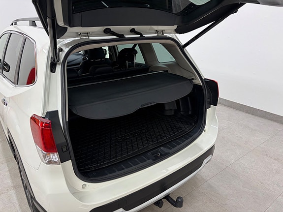 Subaru Forester 4 of 23