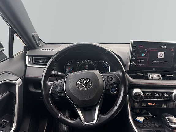 Toyota RAV4 10 of 13