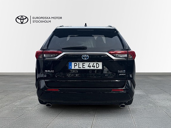 Toyota RAV4 5 of 13