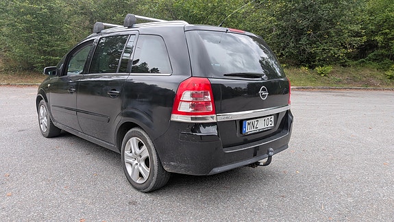 Opel Zafira 4 of 12