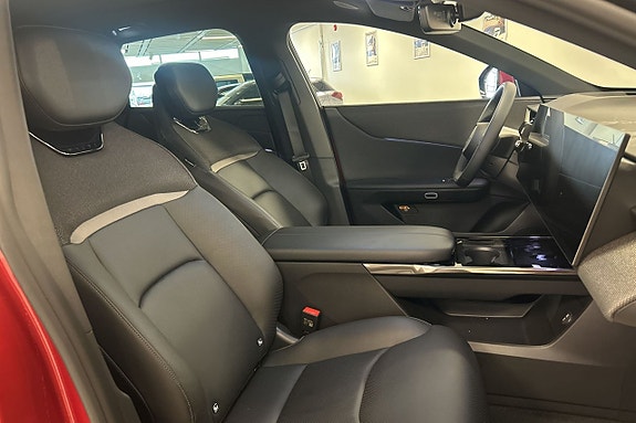 Mazda CX-6e 7 of 13