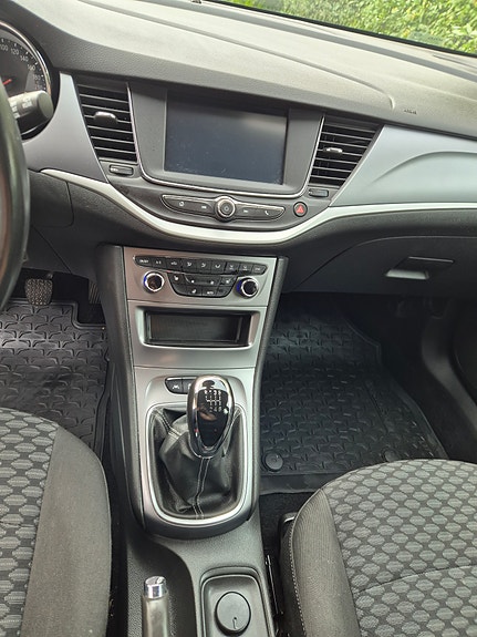 Opel Astra 3 of 6