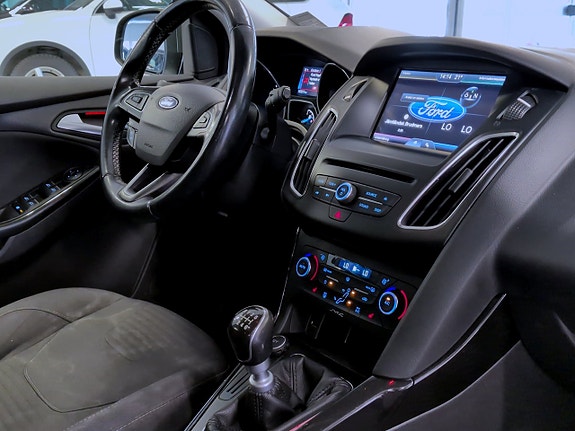 Ford Focus 12 of 15