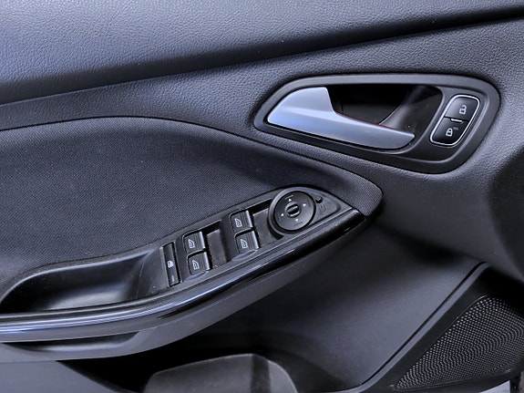 Ford Focus 7 of 15