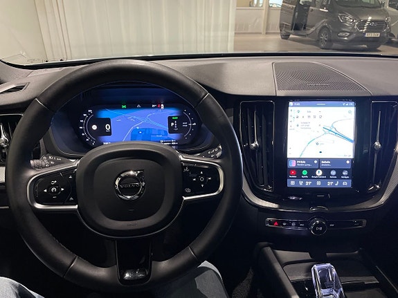 Volvo XC60 10 of 13