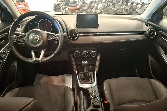 Mazda 2 8 of 9