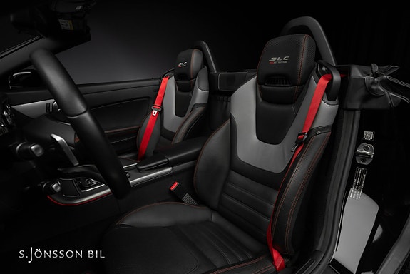 Mercedes-Benz SLC43 11 of 20