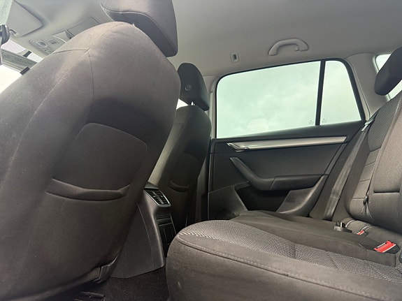 Skoda Octavia 14 of 17