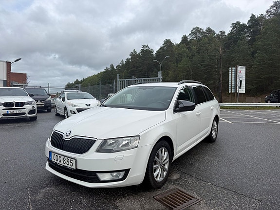 Skoda Octavia 2 of 17