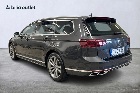 Volkswagen Passat 3 of 22