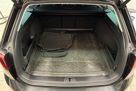 Volkswagen Passat 20 of 22
